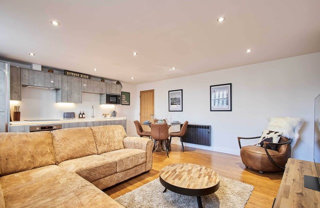 Host & Stay | Number One Carlill