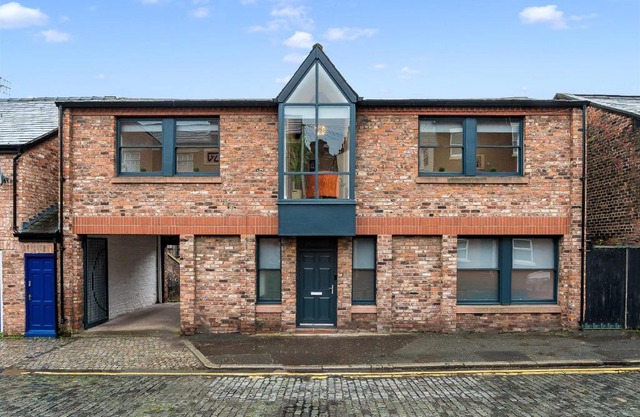 Host & Stay - The Coachouse at Pilgrim St