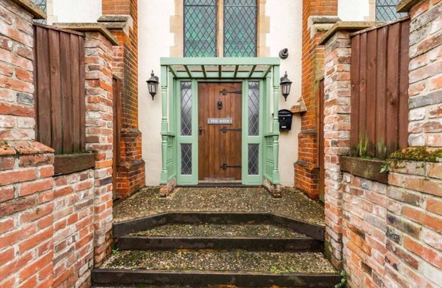Host & Stay | The Nave