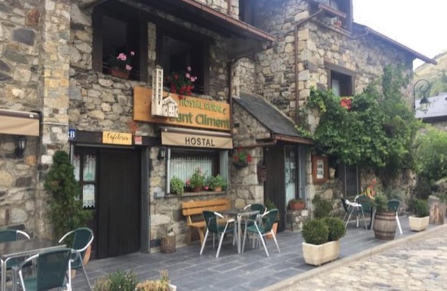 Hostal Rural Sant Climent - Habitacions i Apartaments