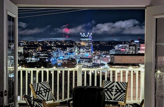 ★ HostWise Stays ★ Rooftop Views from Mt. Washington, Fire Pit, Great for Groups