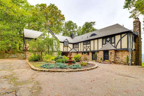 Hot Tub and Mtn Views Expansive Hazleton Retreat