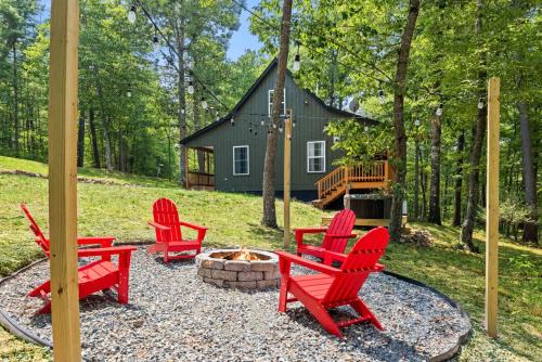 Hot Tub, Fire Pit, Grill, Screened Porch & WiFi