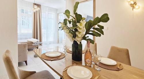 Hotel Bałyk 3 Międzyzdroje by HolidayHomePL - basen, sauna, parking w cenie