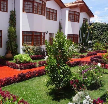 Hotel & Bungalows Villa Valencia