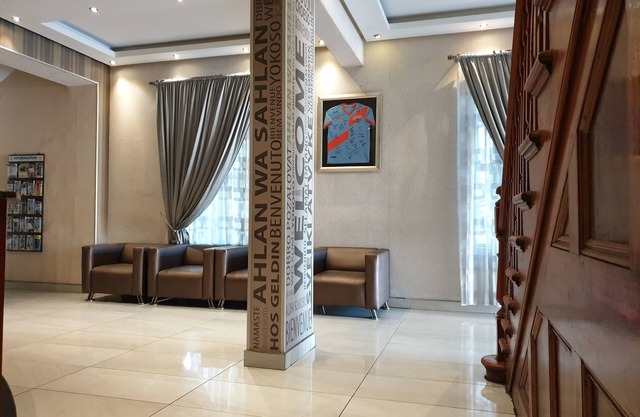 hotel cube