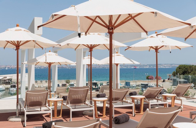 Hotel Preko Ugljan Island, Curio Collection By Hilton