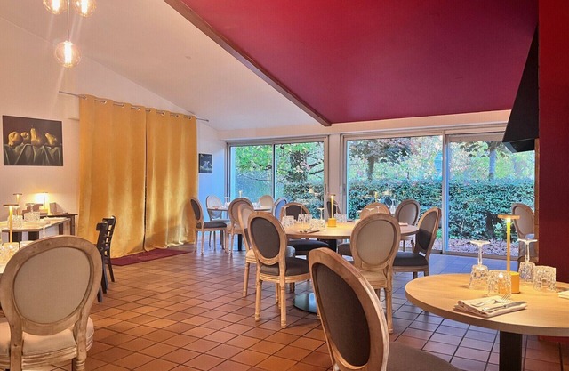 Hotel Restaurant Platanes