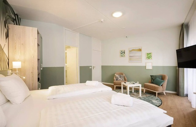 Hotel Room 2 People