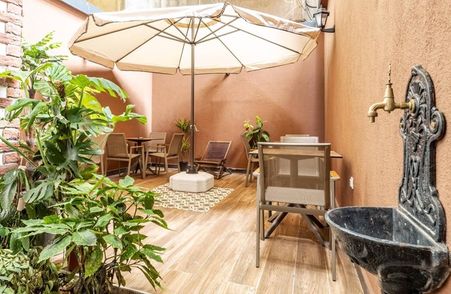 Hotel Room w Garden Near Moda Shore and Kadikoy Sq