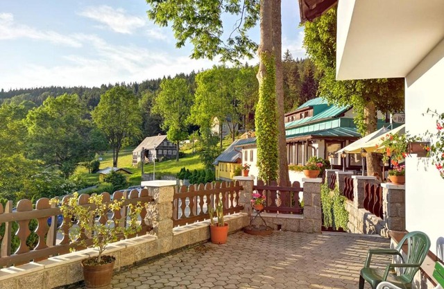 Hotel v Nebi