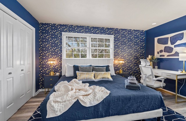 HotTub, FirePit, Pets, Pool Table, Outdoor Dining