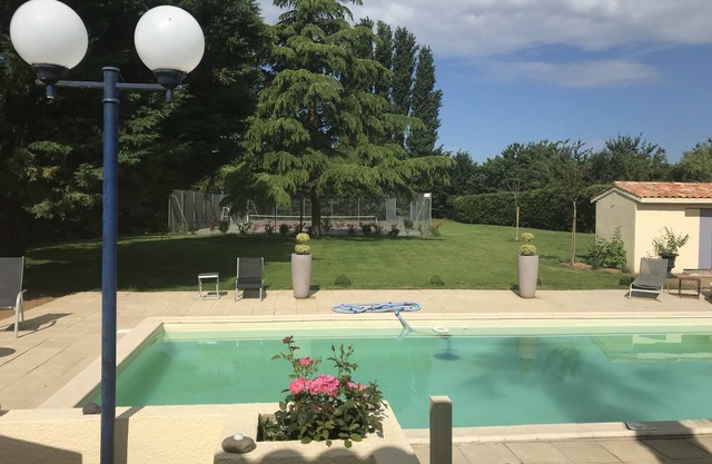 house in the dordogne swimming pool tennis