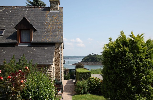 House Borders Rance for lovers of calm