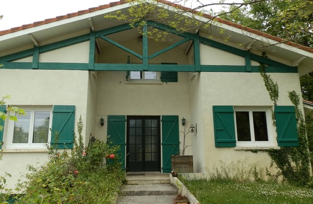 House by the River Near the Bay and Bordeaux