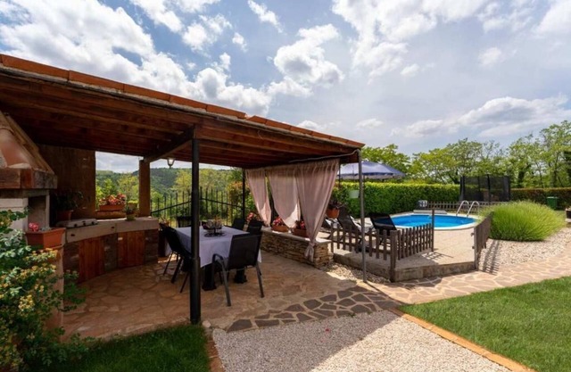 House Cavi (94391-K1) - Oprtalj