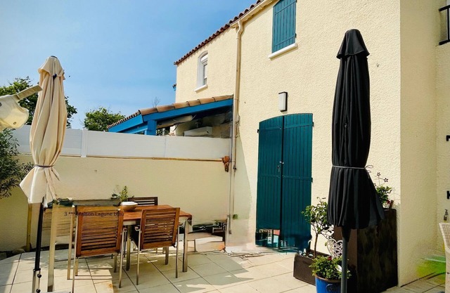 House chic by the sea 1 min walk to the beach Plage du Grazel newly renovated