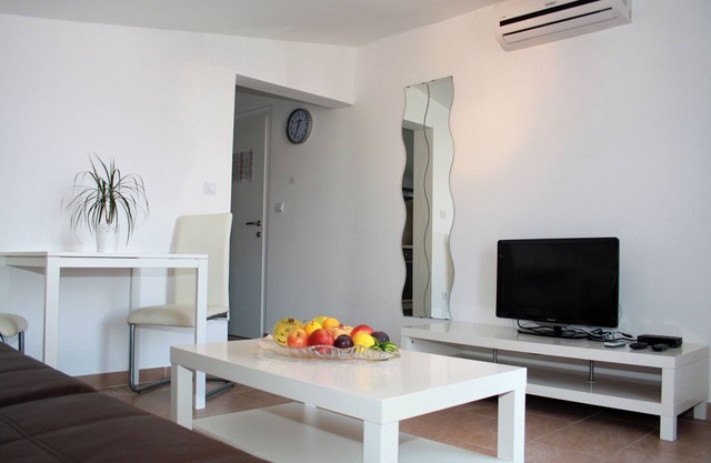 House Ercegovic A2 + 2