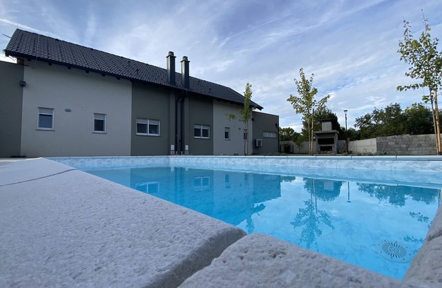 House Evermore 3 (100561-K1) - Lovinac