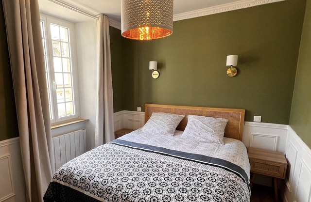 House for 10 people in the center of Sainte Mère Eglise