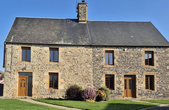 House for 7 people with garden, pets allowed