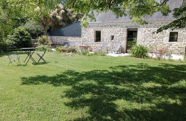 House "Francoise" 3Km from La Torche and 2Km from the beach, in nature