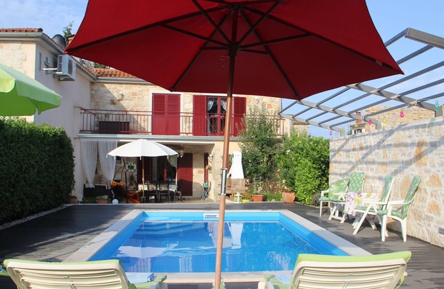 House full of charm and quiet 5km from the sea