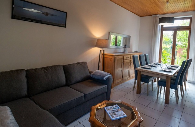 House, garage, small garden in a quiet area very close to shops, beaches and train station.