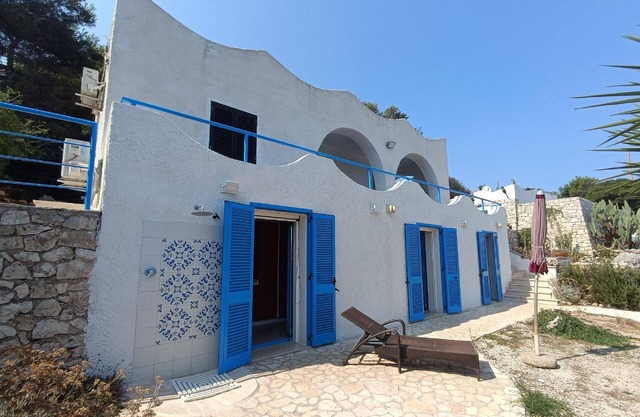 House in Castro with private parking