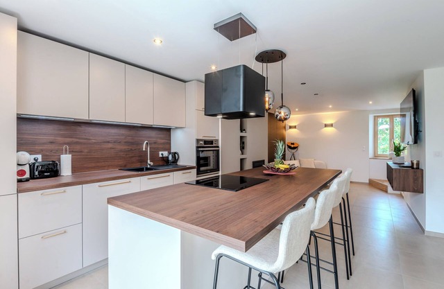 House in the heart of Evian golf course