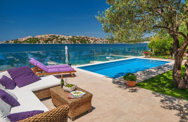 House Lucmar (105781-K1) - Rogoznica