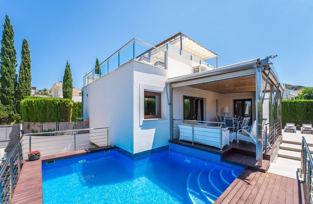House near the sea Xiscama in Alcudia