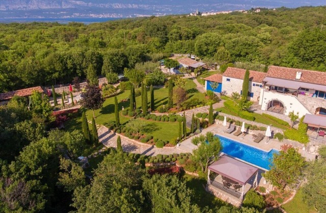 House of Olives Comfortable holiday residence