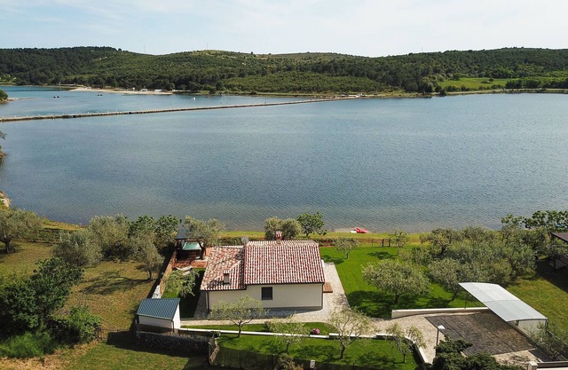 HOUSE OLIVA- spend an unforgettable vacation in the charming this wonderful place