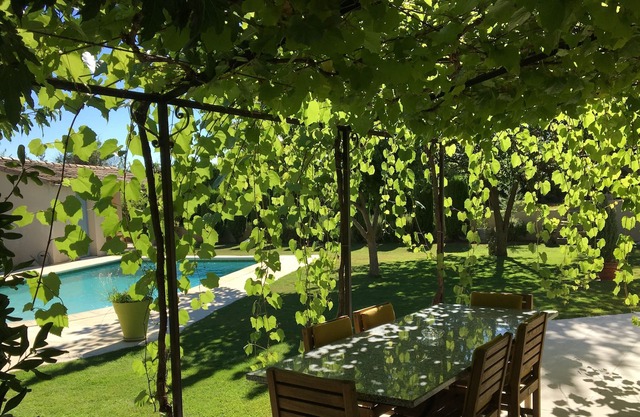 House, quiet and comfort, private pool, air conditioning.