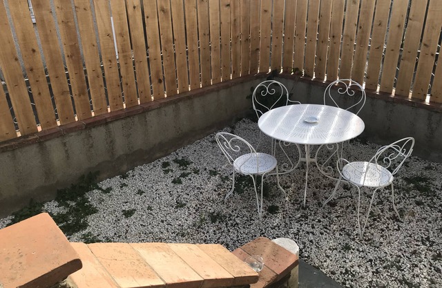 House, renovated with great care, 2 mns from the center