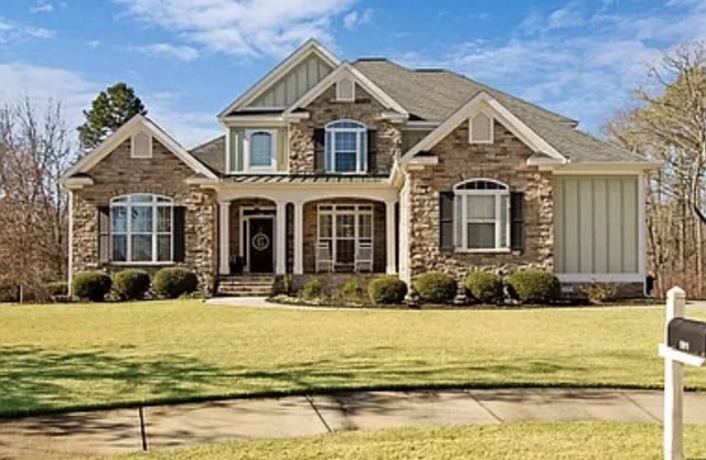 House Rental Close to Master Tournament