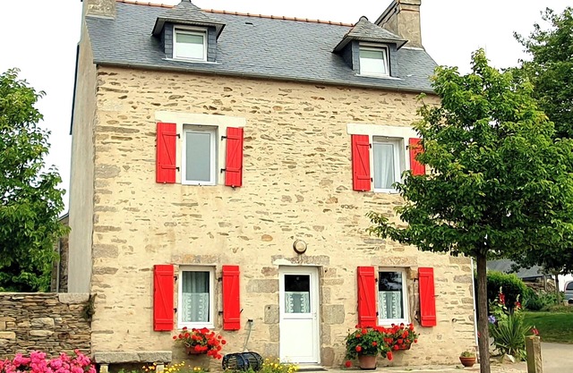 House sea view Pointe St Mathieu - opposite Ouessant Islands, 500 metres from the beach