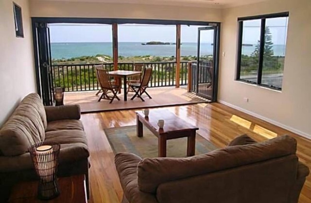 House Shoalwater Beach