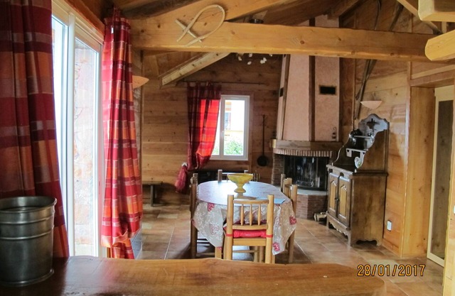 HOUSE STYLE CHALET MONTAGNARD