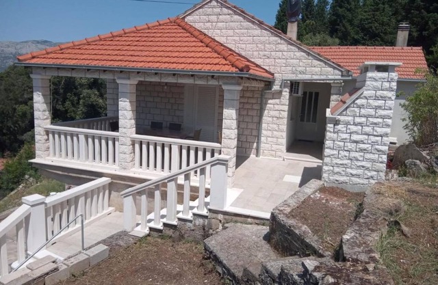House Ule 2 (114291-K1) - Žrnovo