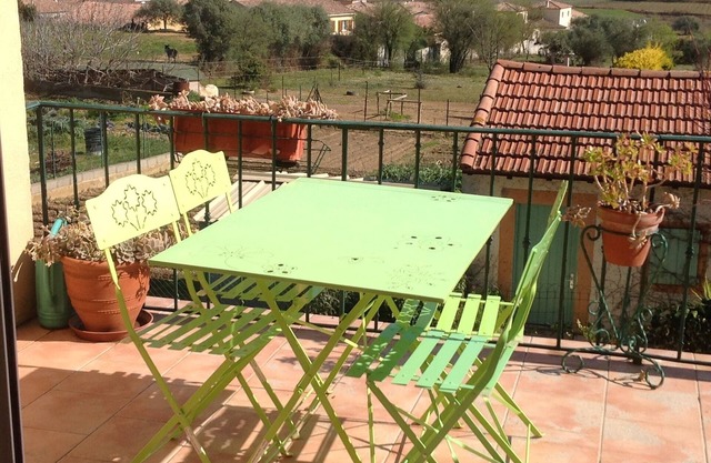 House Vigneronne charming labeled 3 cl stunning views in medieval village