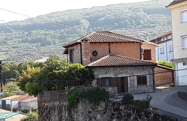 House with garden located in the Jerte Valley