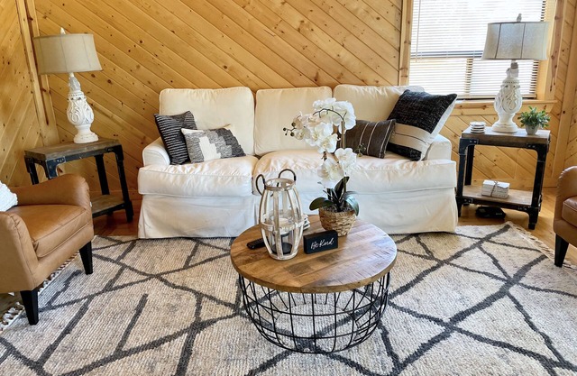 House with pool. NOT a Party House.