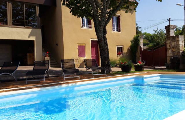 House with private pool in South Burgundy - between Chalon/Saône and Cluny