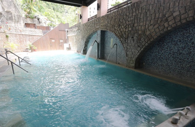 Hoya Hot Springs Resort & Spa