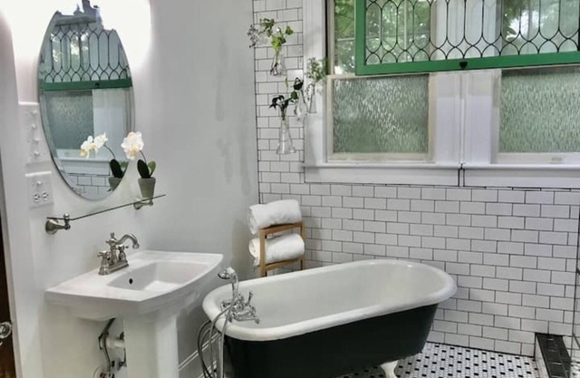 Huge 1930's Historic Home. Walk to downtown/park. Updated. A rare find