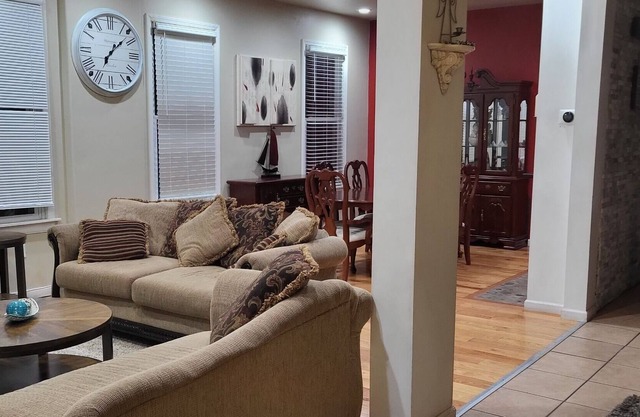 Huge Home in the city of Pittsburgh