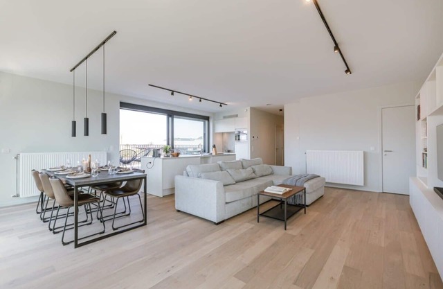 Huswell Historic Stay: Sunny Terrace & City Views!