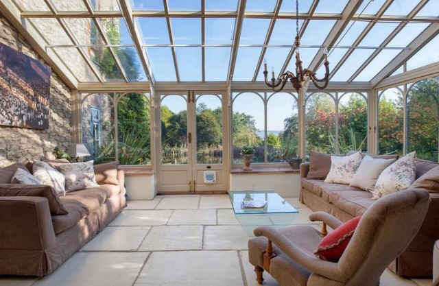Hutchinghayes - Six Bedroom House, Sleeps 14